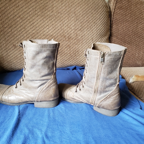 Steve Madden combat boots - Picture 4 of 7